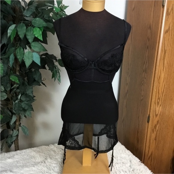 Rene Rofe Woman’s Medium Large black lingerie - Picture 1 of 14
